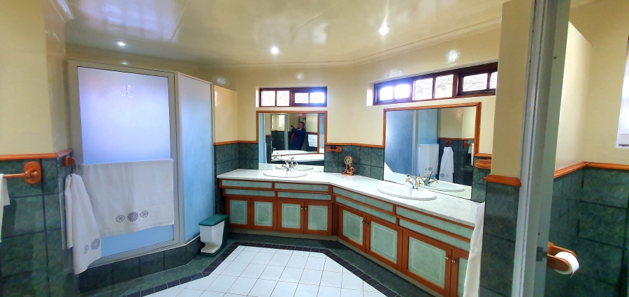 5 Bedroom Property for Sale in Winterhoek Park Eastern Cape